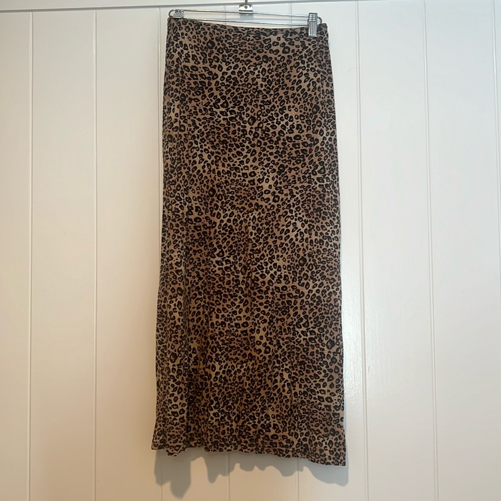 Printed leopard skirt